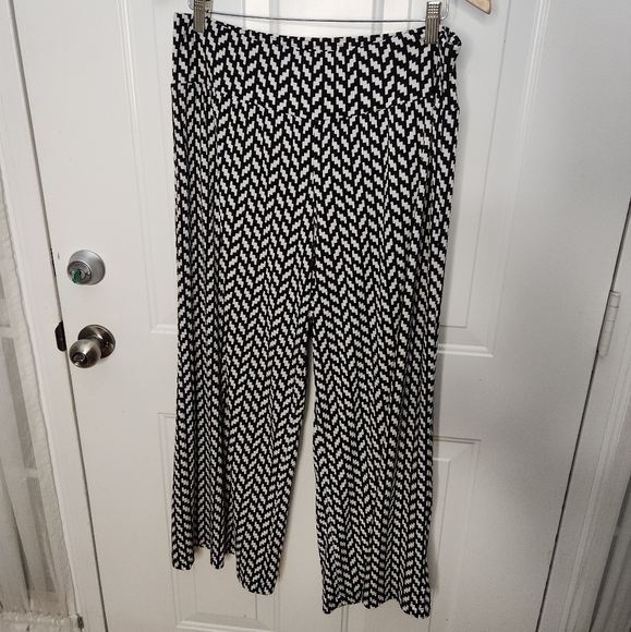 Karen Kane Woman Black and White Stretch Leisure Pants Size 1X Plus - Picture 1 of 5